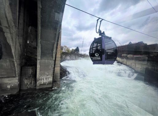 File:Spokane Falls Skyride Tour.jpg - Wikimedia Commons