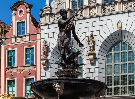 File:Monumento Neptuno, Gdansk, Polonia, 2013-05-20, DD 01.jpg - Wikipedia