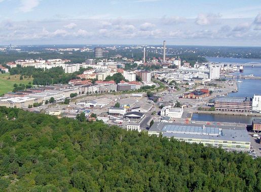 File:Kaknästornet Frihamnen Värtahamnen Stockholm Sweden 20050812.JPG -  Wikimedia Commons