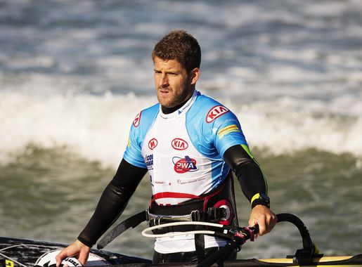 ملف:Ricardo-Campello-with-gear (15306311471).jpg - ويكيبيديا