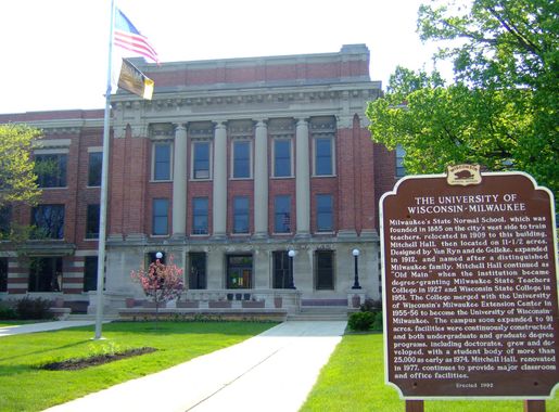 File:UWM Mitchell hall.jpg - Wikipedia