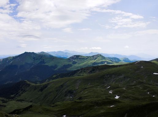 Soubor:Roudna Mountains, main edge, Romania.jpg – Wikipedie