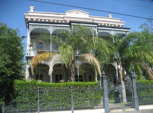 File:First St NOLA Ap 2011 Garden District Ironwork.jpg - Wikimedia Commons