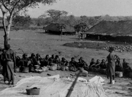 Fayil:Fort Crampel marché 1900.jpeg - Wikipedia
