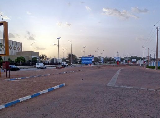 File:Boulevard de la République, Niamey (5773692148).jpg - Wikimedia Commons