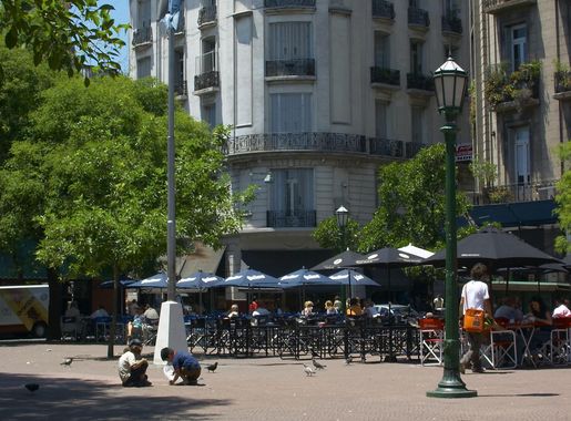 File:Buenos Aires - Plaza Dorrego - 20061204b.jpg - Wikimedia Commons