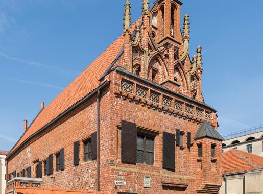 File:House of Perkūnas, Kaunas, Lithuania - Diliff.jpg - Wikimedia Commons