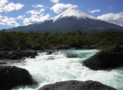 File:Volcano Osorno and Petrohué waterfalls.JPG - Wikimedia Commons