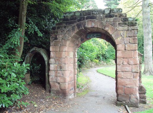 File:Arch from old St Michael's Church, Grosvenor Park, Chester -  DSC08009.JPG - Wikimedia Commons