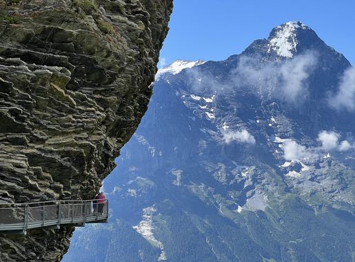 File:Cliff-Walk First Grindelwald. Sicht auf den Eiger.jpg - Wikimedia  Commons