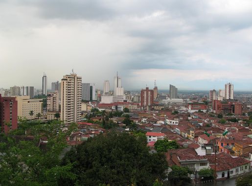 File:Looking down to San Antonio, Cali, Colombia.jpg - Wikimedia Commons