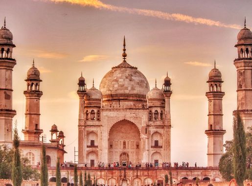 File:Bibi Ka Maqbara - The Taj Of Deccan.jpg - Wikipedia