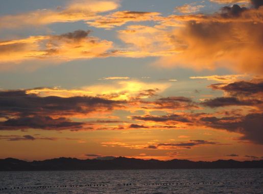 File:Sunrise on St. Martin Island, Chittagong, Bangladesh.jpg - Wikimedia  Commons