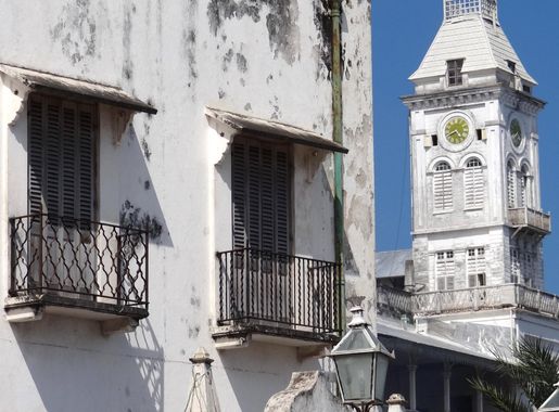 File:Architectural Detail - Stone Town - Zanzibar - Tanzania - 05  (8841148383).jpg - Wikimedia Commons