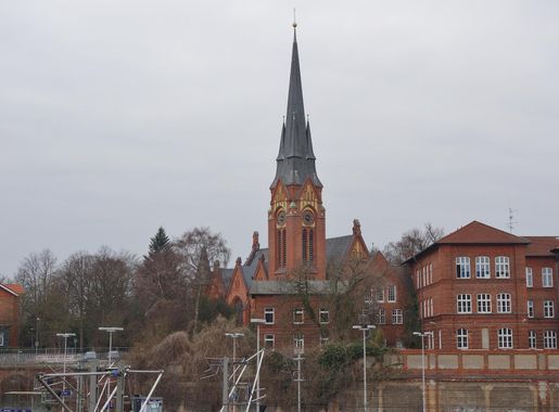 File:St.Lorenz-Kirche Lübeck 2018 SE.jpg - Wikimedia Commons