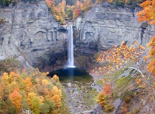 File:Taughannock Falls.JPG - Wikimedia Commons