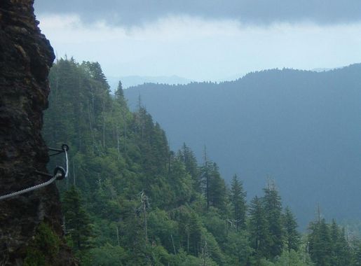 File:Alum Cave Bluffs Trail.jpg - Wikimedia Commons