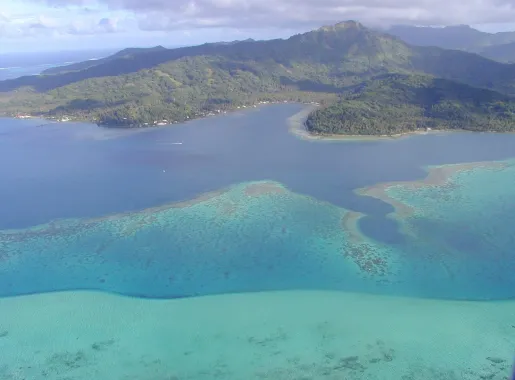 File:Tahaa vue aérienne - Laurent Seignobos.jpg - Wikipedia