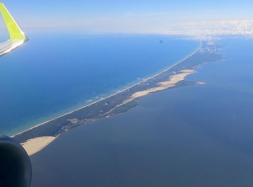 File:Куршская коса с самолёта.jpg - Wikimedia Commons