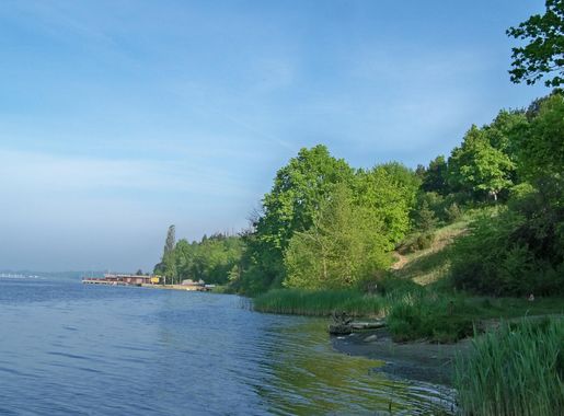 File:Jezioro Zegrzyńskie w Jachrance.jpg - Wikimedia Commons