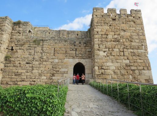 File:Byblos Castle, 2016 01.jpg - Wikimedia Commons