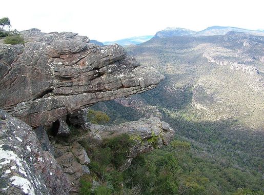 File:Grampians National Park Victoria Australia 01.jpg - Wikimedia Commons