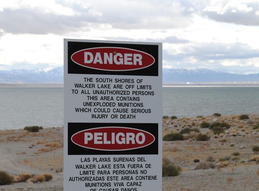 File:Walker lake munitions warning.JPG - Wikipedia