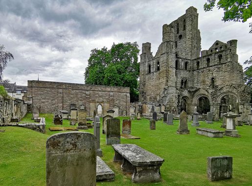 File:Scottish Borders Kelso Abbey 1.jpg - Wikimedia Commons