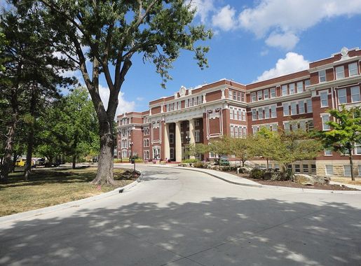 File:Plumb Administration Building.JPG - Wikipedia