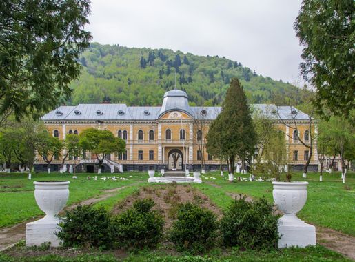 File:Сколе - парк.jpg - Wikimedia Commons