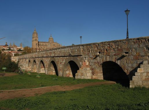 File:Puente Romano de Salamanca, desde el parque de Elio Antonio de  Nebrija.jpg - Wikimedia Commons