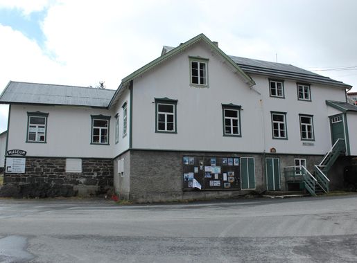 File:Norsk Fiskeværsmuseum - ticket office.JPG - Wikimedia Commons