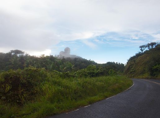 File:Radar towers atop a mountain at El Yunque rain forest - panoramio.jpg  - Wikimedia Commons