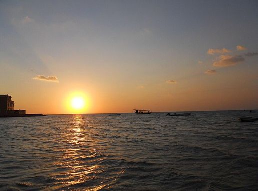 File:Sunset at Shamal beach-Qatar.JPG - Wikimedia Commons