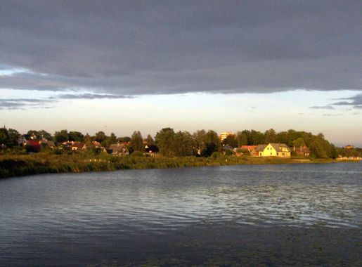 File:Voru from bridge.JPG - Wikimedia Commons