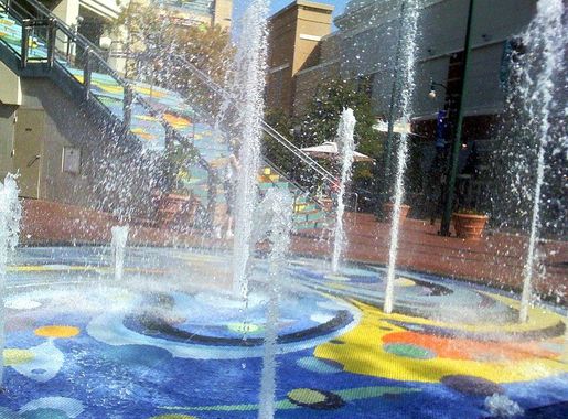 File:Silver Spring Fountain2.jpg - Wikimedia Commons