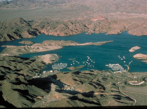 File:Views at Lake Mead National Recreation Area, Nevada  (197f8c4e-2ec5-4a22-b995-0094265c0f8c).jpg - Wikimedia Commons