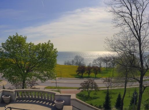 File:Lake park view from stairs - milwaukee.jpg - Wikimedia Commons