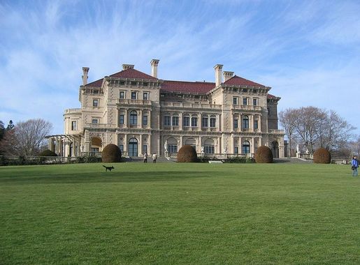 File:Breakers.jpg - Wikimedia Commons