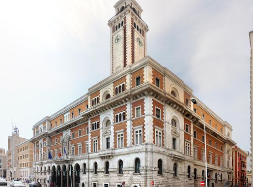 File:Bari, palazzo della provincia, di luigi baffa, 1935, 01.jpg - Wikipedia