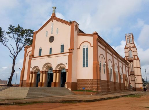 File:Cathédrale Notre-Dame de l'Immaculée Conception de Porto-Novo.jpg -  Wikimedia Commons