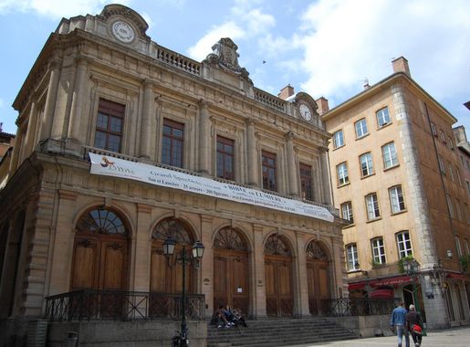 File:Loge du Change in Lyon (2530584023).jpg - Wikimedia Commons