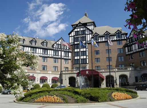 File:Hotel Roanoke Front Entrance.jpg - Wikipedia