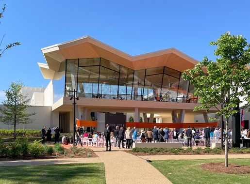 File:Arkansas Museum of Fine Arts Exterior featuring Cultural Living  Room.jpg - Wikimedia Commons