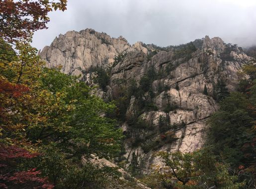 File:Landscape in Seoraksan National Park 1.jpg - Wikimedia Commons