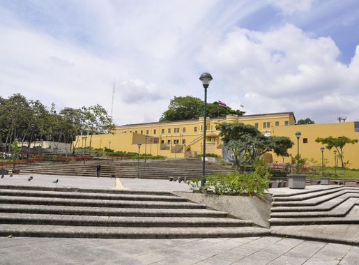 File:Plaza Democracia CR 1.JPG - Wikimedia Commons