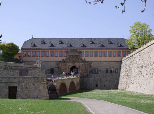File:Zitadelle Petersberg Erfurt Eingang.jpg - Wikimedia Commons