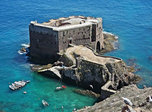 File:Forte de São João Baptista - Ilha da Berlenga - Portugal  (3838523606).jpg - Wikimedia Commons