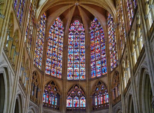 File:Tours Cathédrale Saint-Gatien Innen Chorfenster 1.jpg - Wikimedia  Commons