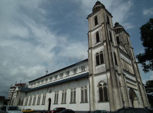 File:Cathédrale Douala 5130.JPG - Wikimedia Commons